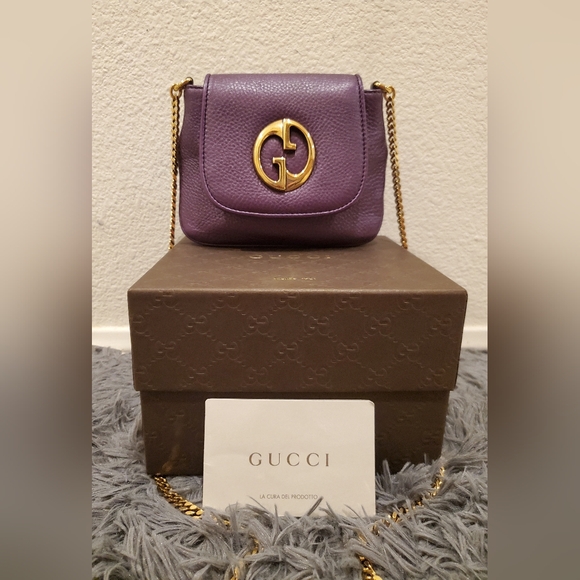 LIKE NEW- Gucci GG Logo Leather Flap Gold Chain shoulder bag - Picture 3 of 17
